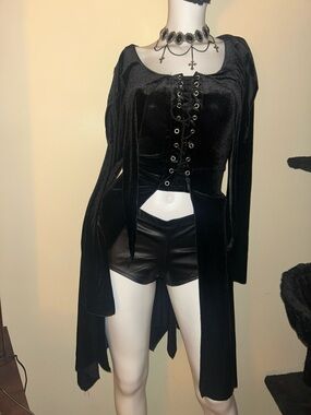 Gothic Black Velvet Lace-Up Corset Top with Drape Sleeves